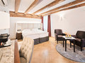 Superior Zimmer mit Bett und Sitzecke | Hotel Altstadt in Salzburg