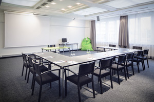 Seminarraum Newton mit U-Tafel und Equipment | Hotel Europa Graz