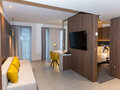 Junior Suite Wohnbereich mit Blick in das Schlafzimmer | Hotel Ljubljana in Slowenien