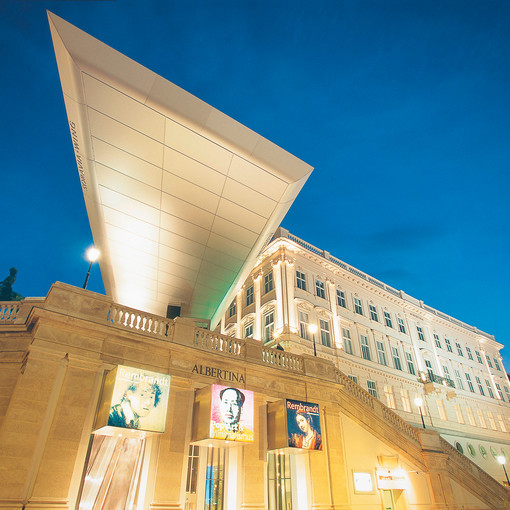 Albertina museum | Vienna | © WienTourismus | Lois Lammerhuber Albertina museum illuminated | Vienna | © WienTourismus | Lois Lammerhuber