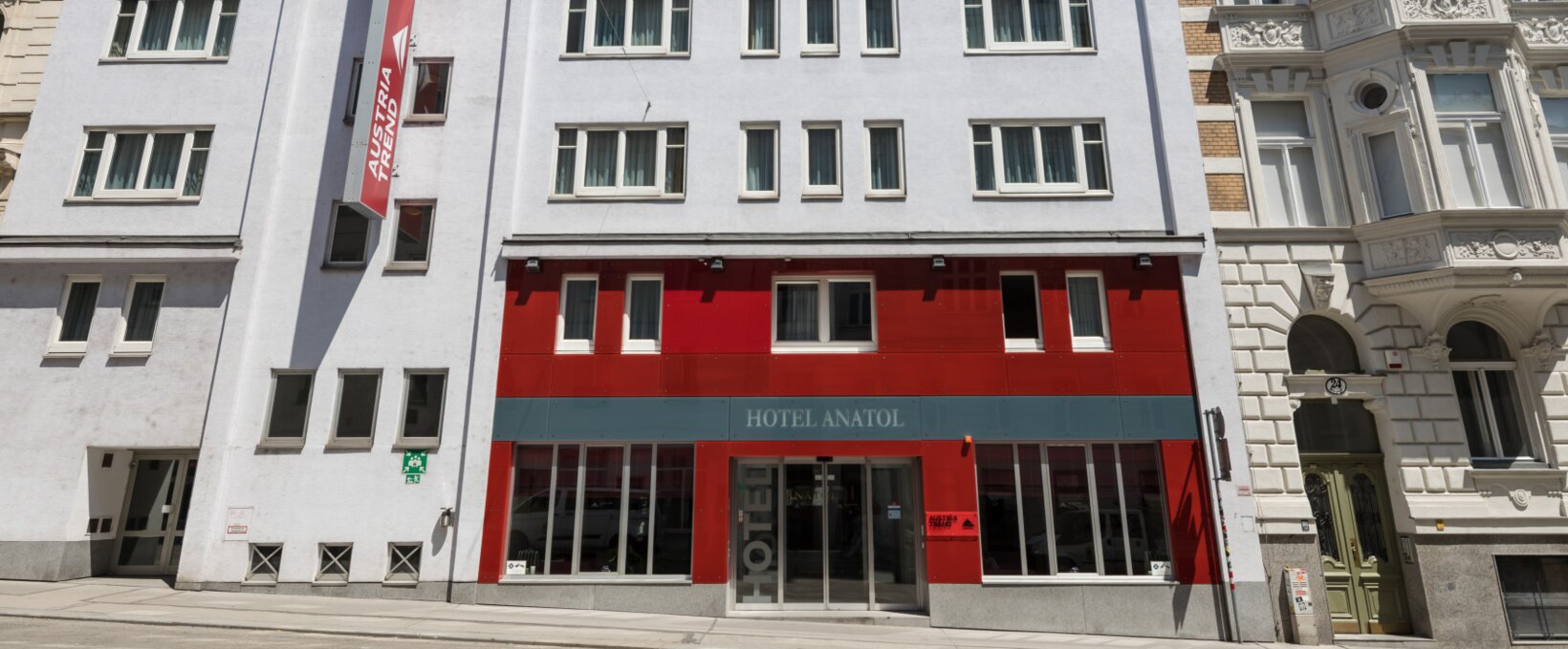 Außenansicht Hotel Eingang | Hotel Anatol in Wien