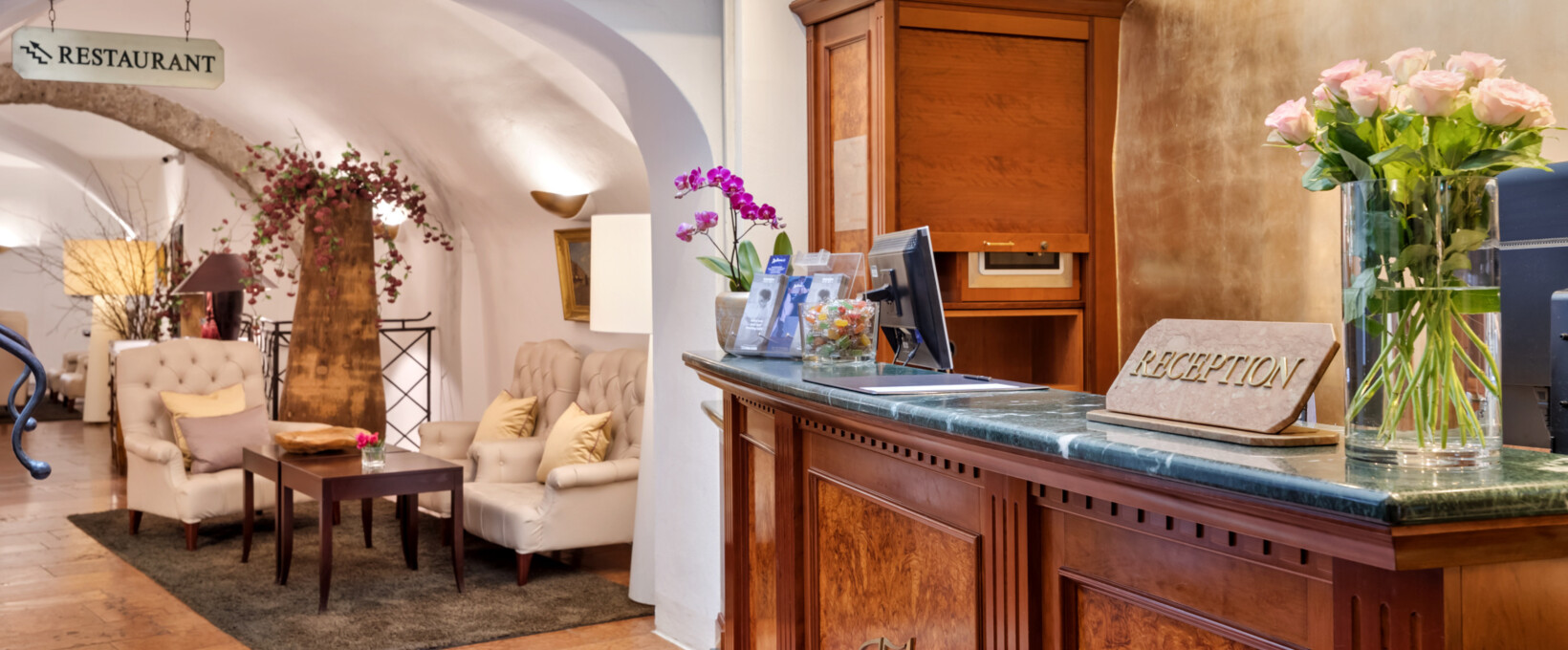 Lobby | Hotel Altstadt Salzburg Lobby mit Blick auf die Rezeption | Hotel Altstadt Salzburg