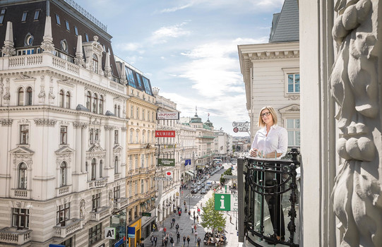 balcony with a view of the Kärntner Straße | Hotel Astoria  in Vienna