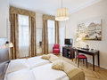 Executive Room with desk and TV | Hotel Astoria in Vienna