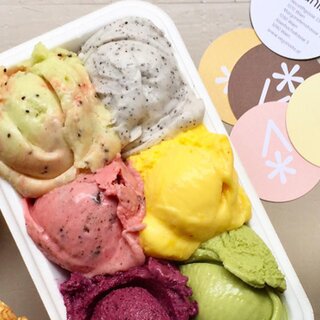 Die Hippen unter den Eissalons | © Veganista Die Hippen unter den Eissalons | © Veganista