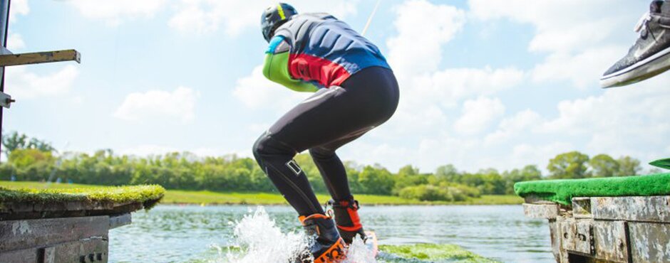 Der Wakeboardlift Wien ist eine einzigartige Anlage, die zum Wakeboarden einlädt.. | © Wakeboardlift Wien