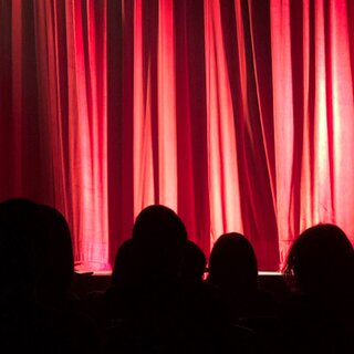 Kino in Salzburg Die Salzburger Kinolandschaft ist groß und bietet Zuflucht für Filmliebhaber während der Fstspielzeit.