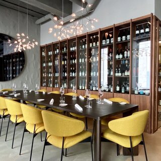 Purist ambience in the stylish restaurant, which is perfect for fine dining | © Viennissima Lifestyle