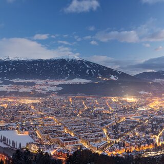 Blick auf Innsbruck im Winter 