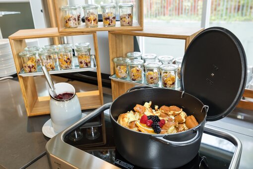 Breakfast buffet with Kaiserschmarrn | Hotel Bosei in Vienna