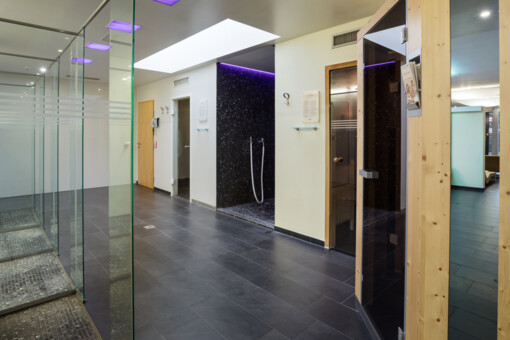 Wellness area | Hotel Congress Innsbruck Wellness area with sauna, steam bath and showers | Hotel Congress Innsbruck