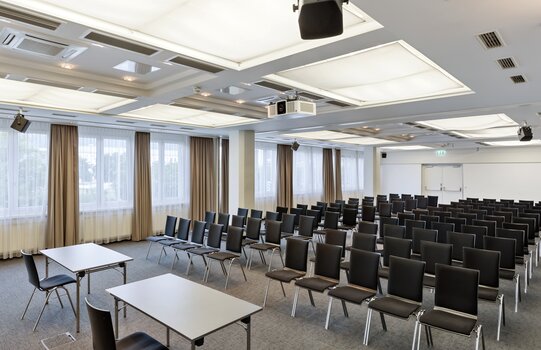 Seminar room Newton & Einstein & Da Vinci with theater seating | Hotel Europa Graz
