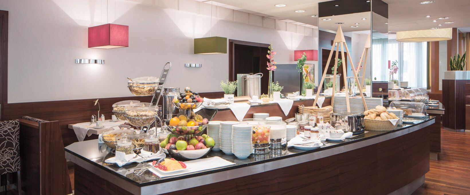 Frühstücksbuffet | Hotel Europa Graz Frühstücksbuffet mit Obst und Gebäck | Hotel Europa Graz