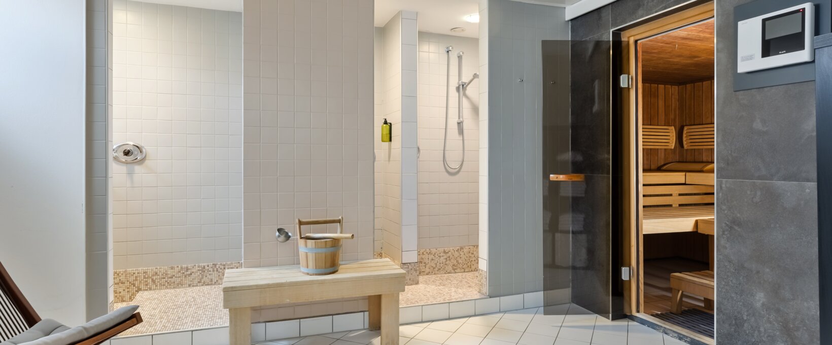 Sauna | Hotel Europa Graz Sauna mit Duschen | Hotel Europa Graz