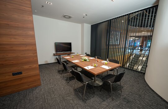 Seminar room Ara conferenc table | Hotel Ljubljana in Slovenia