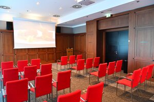 Seminar room Orion "Theater" with screen | Hotel Ljubljana in Slovenia
