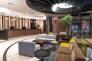 Lobby Eingangsbereich mit Rezeption | Hotel Ljubljana in Slowenien