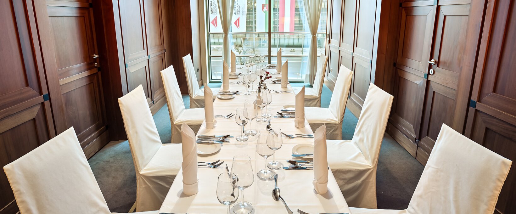 Winners Restaurant mit gedeckten Tisch | Hotel Ljubljana in Slowenien