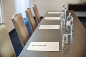 Seminar room Stefan Zweig prepared table | Hotel Rathauspark in Vienna