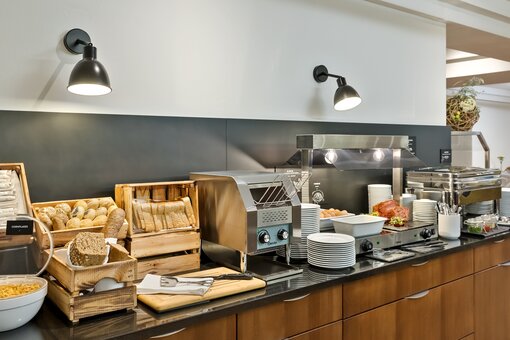 Breakfast buffet| Hotel Rathauspark in Vienna Breakfast buffet with buns | Hotel Rathauspark in Vienna