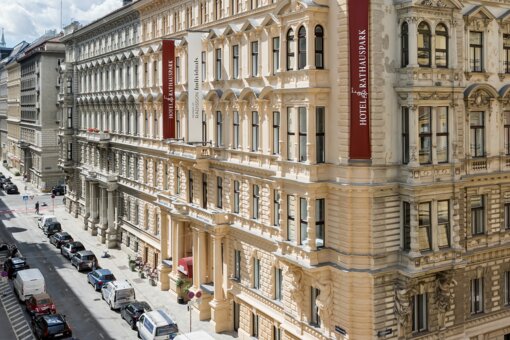 Exterior view | Hotel Rathauspark in Vienna Exterior view entrance | Hotel Rathauspark in Vienna