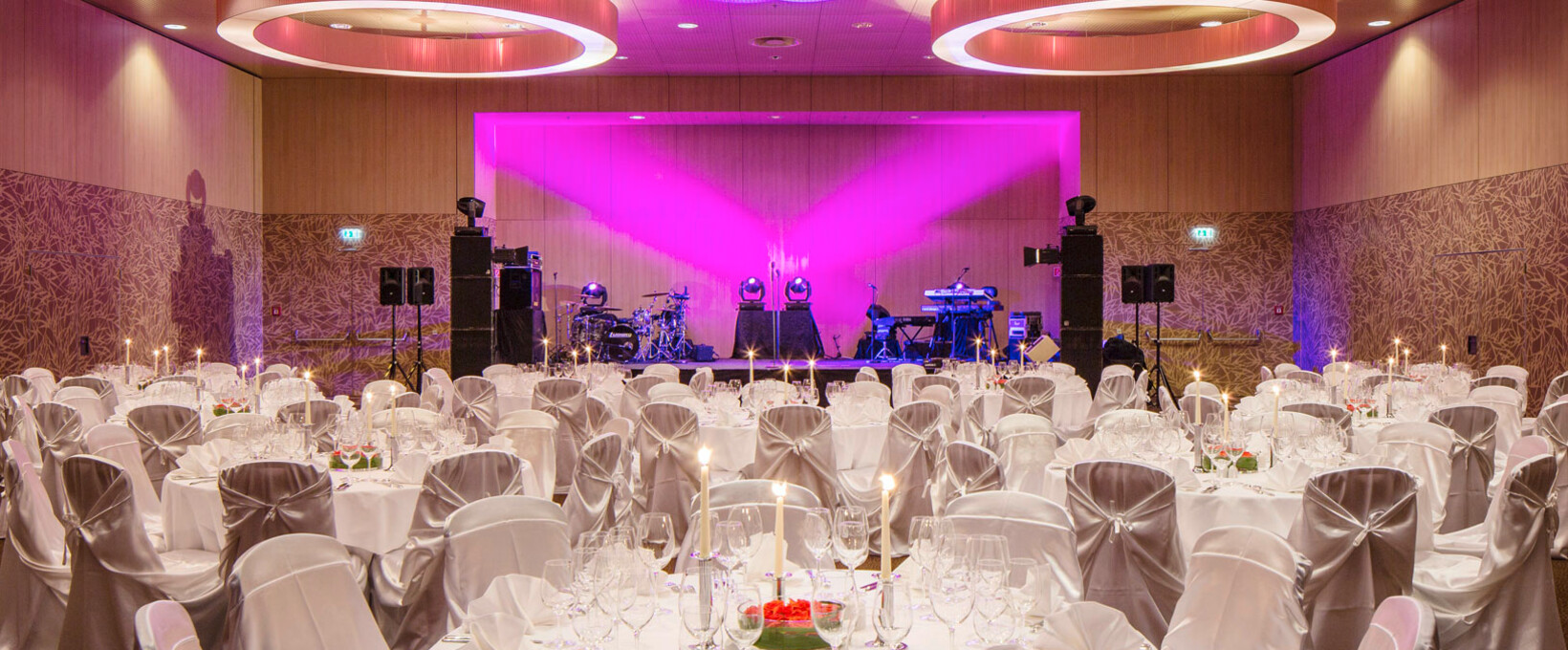 Ballroom Olympia Mancini | Hotel Savoyen Vienna Balroom Olympia Mancini with laid table | Hotel Savoyen Vienna