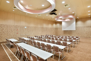 Seminarraum "Olympia Mancini 3B" mit  Beamern und großzügiger Bestuhlung | Austria Trend Hotel Savoyen