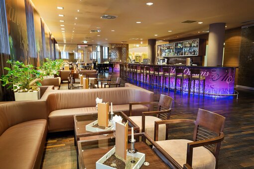 Hotelbar Soissons | Hotel Savoyen Vienna Hotelbar Soissons mit Sitzgelegenheiten und Theke | Hotel Savoyen Vienna