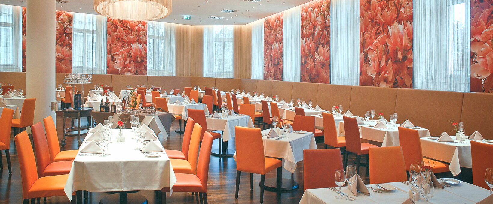 Restaurant "Prinz von Savoyen" | Hotel Savoyen Vienna Restaurant "Prinz von Savoyen" mit gedeckten Tischen | Hotel Savoyen Vienna