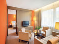 Executive Suite Wohnbereich mit Blick in das Schlafzimmer | Hotel Savoyen Vienna