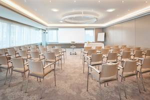 Seminar room Wels "Theater" with screen | Hotel Schillerpark in Linz