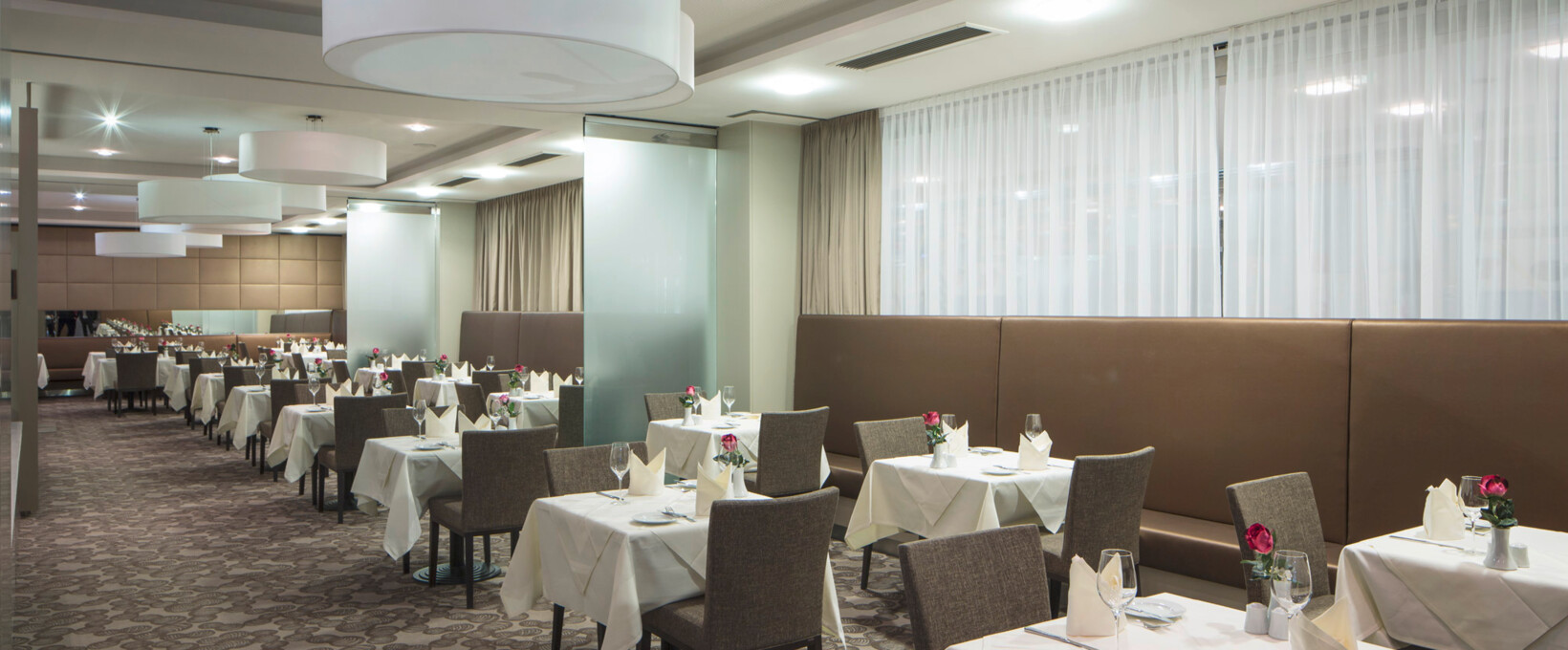 Restaurant Tafelspitz | Hotel Schillerpark in Linz Restaurant Tafelspitz with laid table | Hotel Schillerpark in Linz