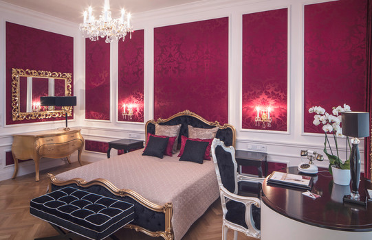 Royaler Schlafzimmer mit Schreibtisch | Schloss Schönbrunn Grand Suite in Wien