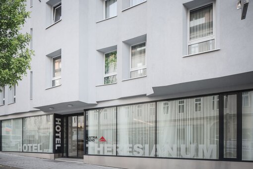 Exterior view | Hotel beim Theresianum in Vienna Exterior view hotel entrance | Hotel beim Theresianum in Vienna