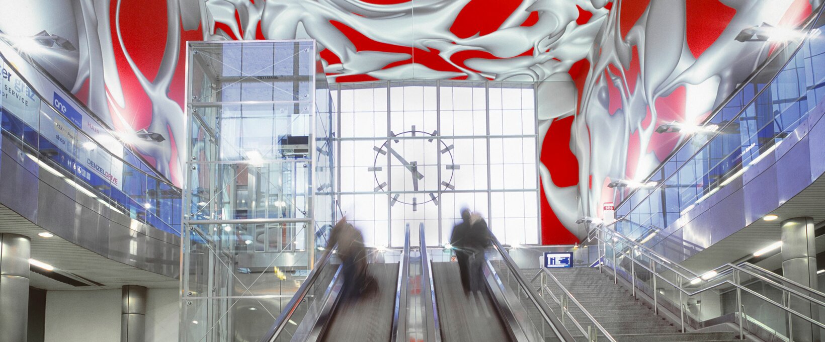 Hauptbahnhof mit Rolltreppe | Graz | © ÖBB | Robert Deopito