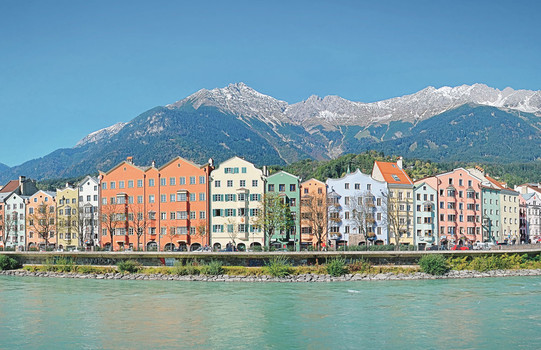 Altstadt mit Fluss | Innsbruck