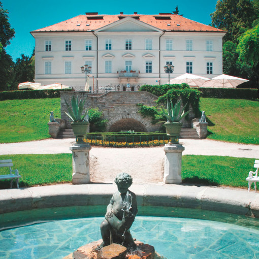 Schloss Tivoli | Ljubljana Schloss Tivoli mit Brunnen und Statue | Ljubljana