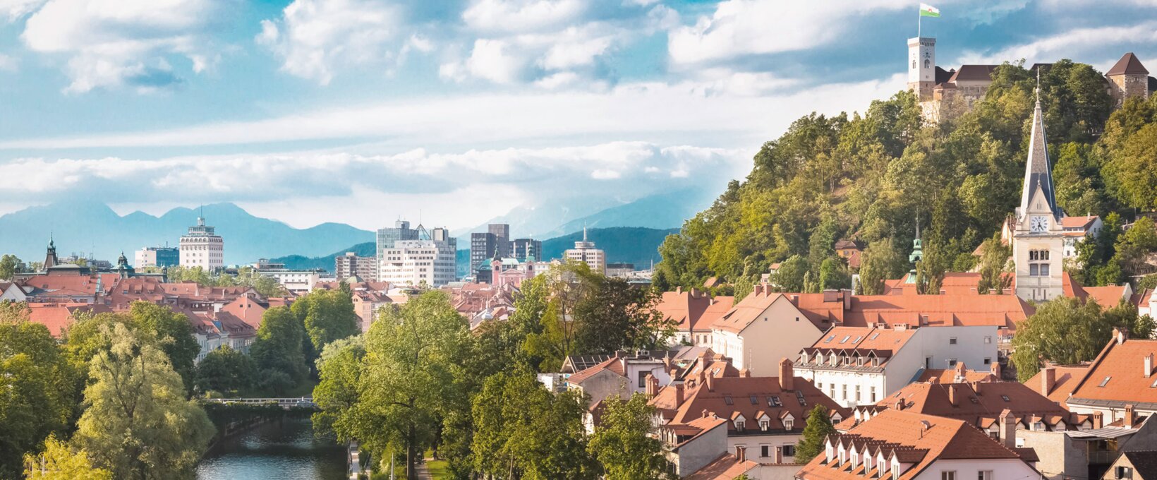 Panorama mit Blick über den Fluss | Ljubljana