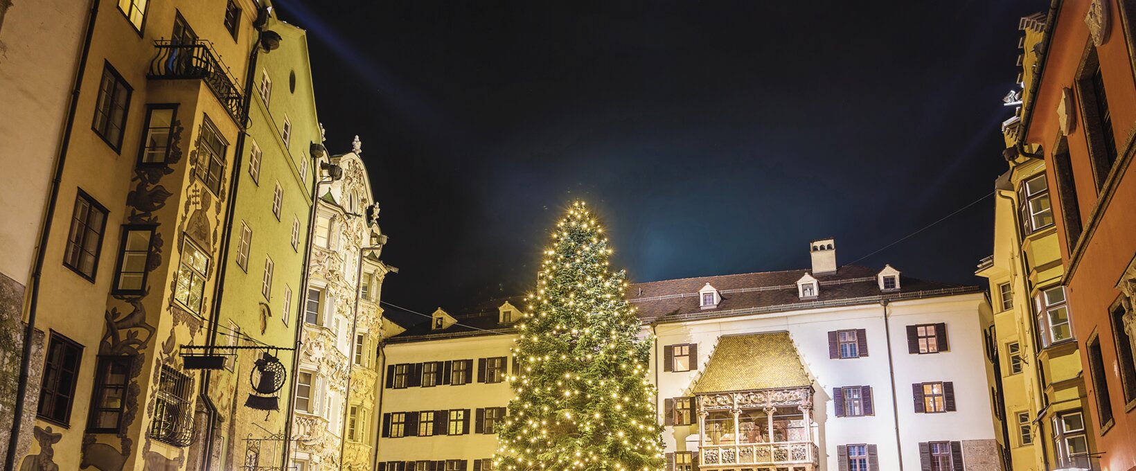 Goldenes Dachl  mit Weihnachtbaum | Innsbruck