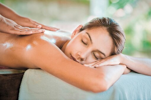 Massage Frau bei der Massage